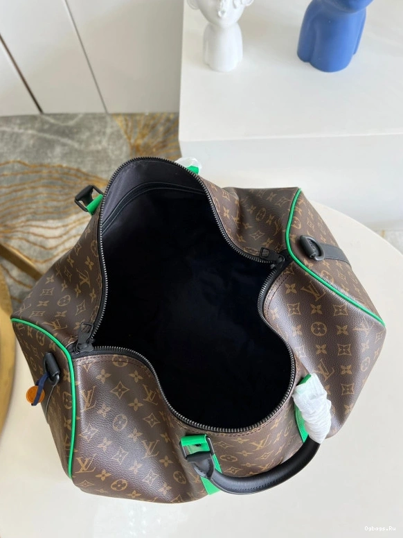VUITTON 50 LOUIS BANDOULIÈRE KEEPALL 1222